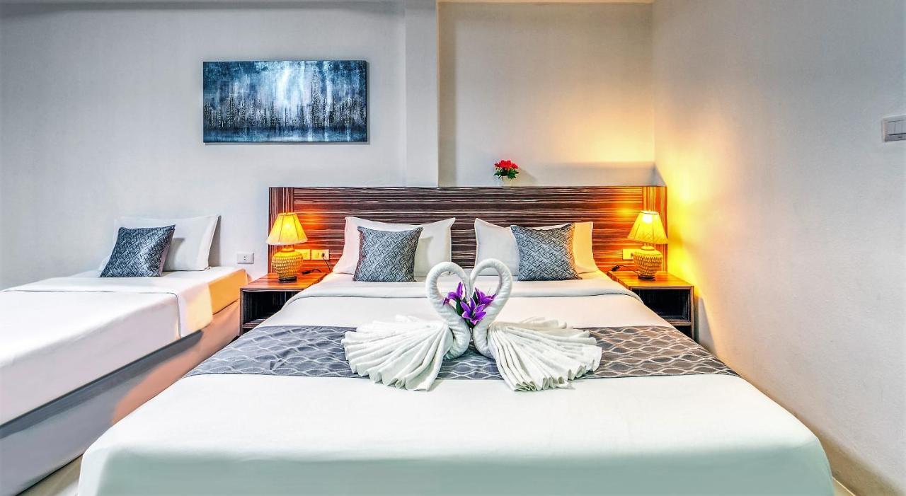Coconut Resort Hotel Patong Buitenkant foto