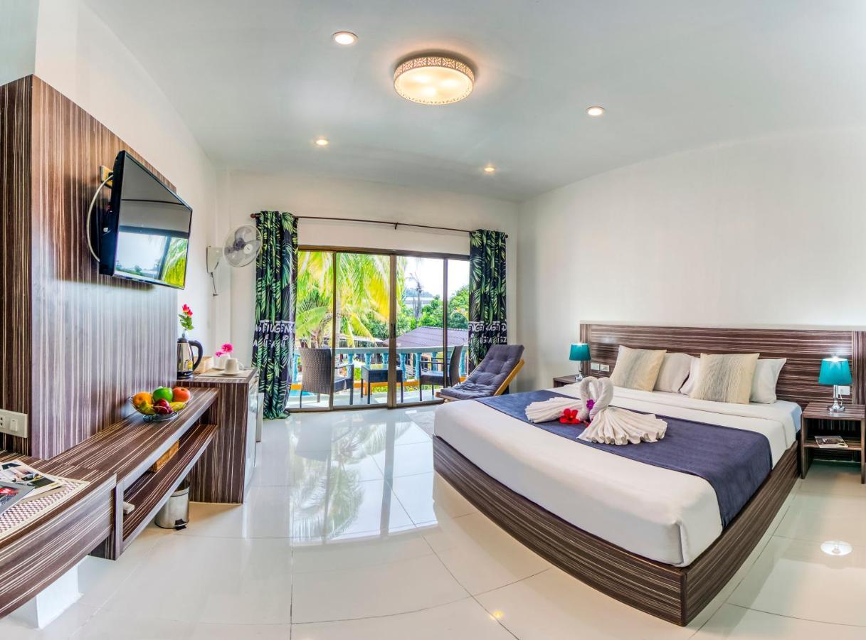 Coconut Resort Hotel Patong Buitenkant foto
